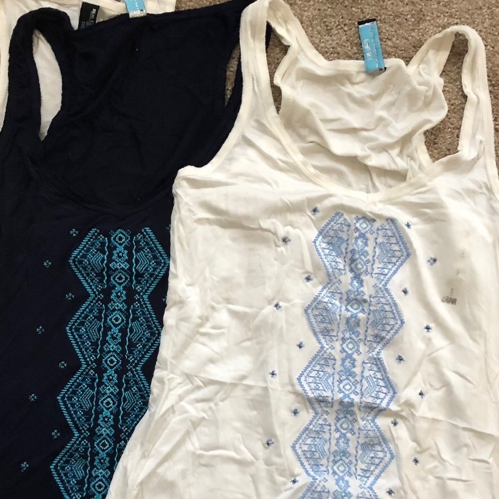 🛍COMBO DEAL!!!! 2pc Blue / white women’s tops combo, Size available S, M, L